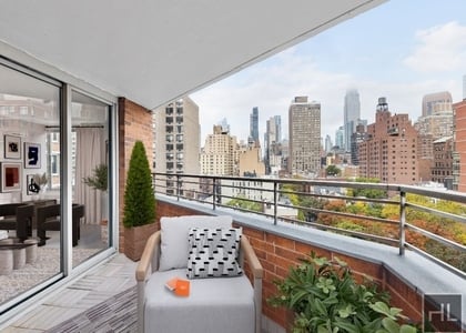 2nd Avenue - Photo 1
