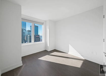 10th Avenue - Photo 1