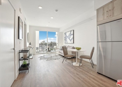 1350 Court Street - Photo 1
