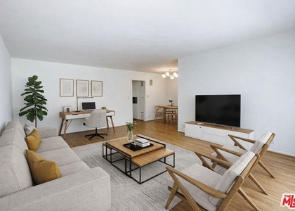 935 N Alfred Street - Photo 1