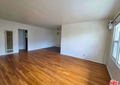 7621 Hampton Avenue - Photo 1