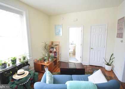 253 W Hansberry Street - Photo 1