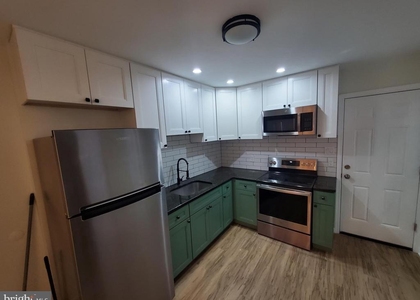 604 E Indiana Avenue - Photo 1