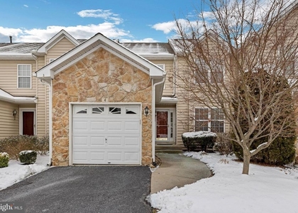 4 Hogan Way - Photo 1