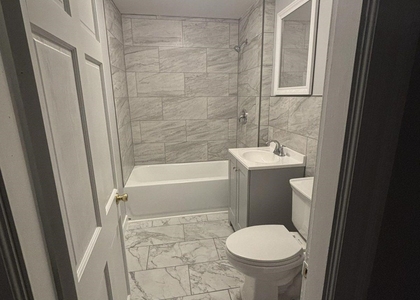 100 Ashland - Photo 1