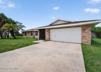 377 Emerson Drive Nw - Photo 1