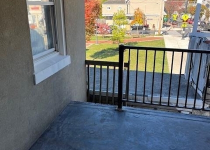 218 Cattell Street - Photo 1