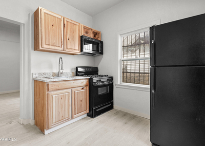 511 E Nevada Avenue - Photo 1