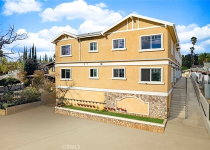 5639 N Huntington Drive - Photo 1