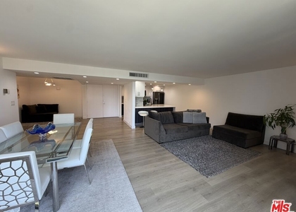 10535 Wilshire Boulevard - Photo 1