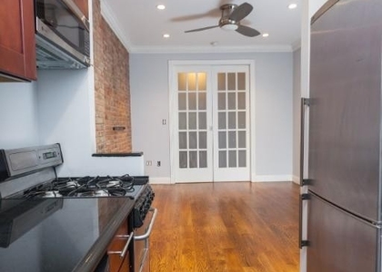 West 14th Street - Photo 1