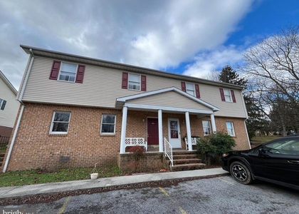 704a Thomas Ln - Photo 1