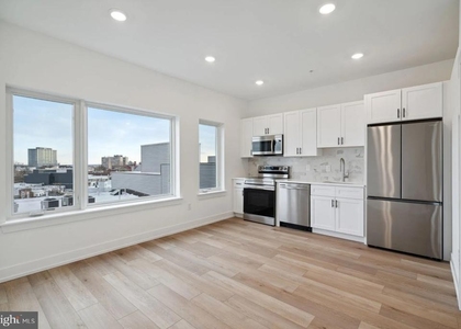 901 Leland - Photo 1