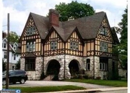 25 Montrose Avenue - Photo 1