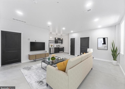 501 N Cannon Avenue - Photo 1