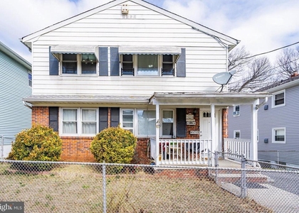 511 Jackson Avenue - Photo 1