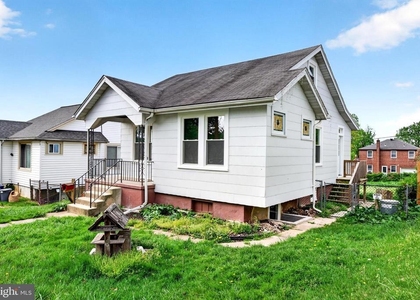 29 Elm Avenue W - Photo 1
