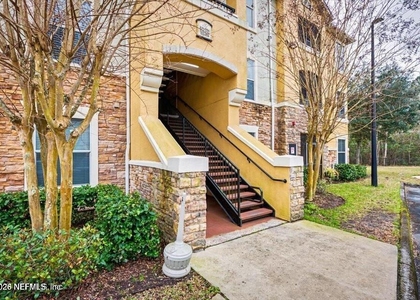 8539 Gate Parkway W - Photo 1