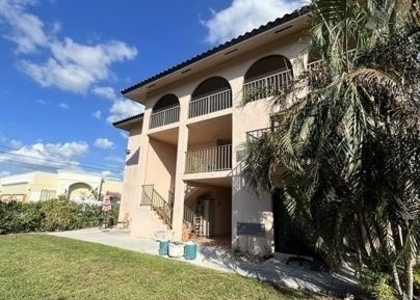 828 Wiggins Pass Road - Photo 1