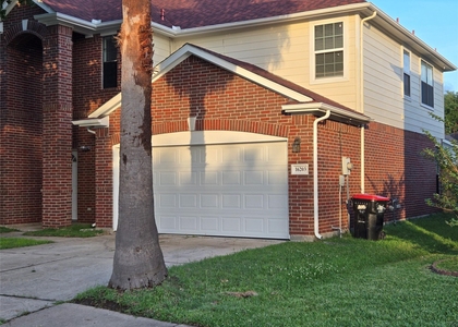 16203 Dryberry - Photo 1