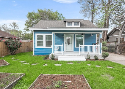 320 Coronado Street - Photo 1