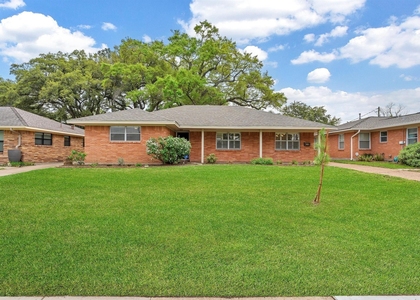 6327 Wynnwood Lane - Photo 1