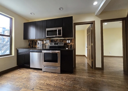 118 Roebling Street - Photo 1