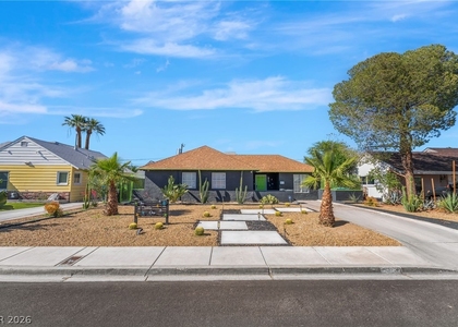 1021 Griffith Avenue - Photo 1