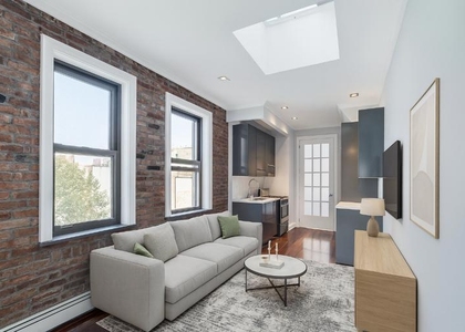 124 Ridge Street - Photo 1
