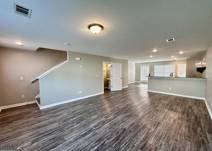 306 Ashigan Street - Photo 1