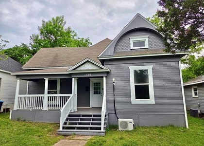 1326 W Sears Street - Photo 1