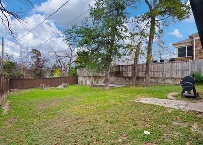 1614 Seevers Avenue - Photo 1