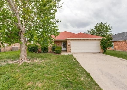 311 Charleston Drive - Photo 1