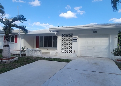 7002 Nw 71st Avenue - Photo 1