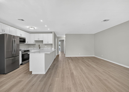 42 Easthampton B - Photo 1