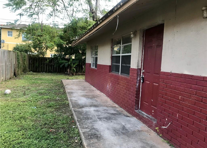 1038 Nw 8th Avenue - Photo 1
