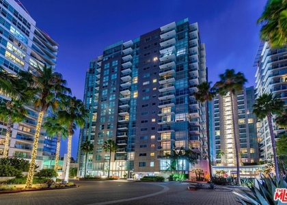 13650 Marina Pointe Drive - Photo 1
