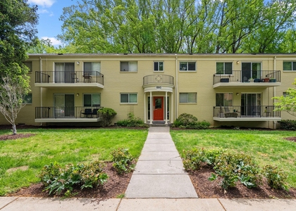 10643 Weymouth Street - Photo 1