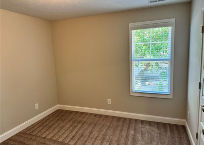 1890 Frankie Avenue - Photo 1