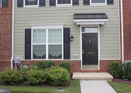 1331 Parish Avenue - Photo 1