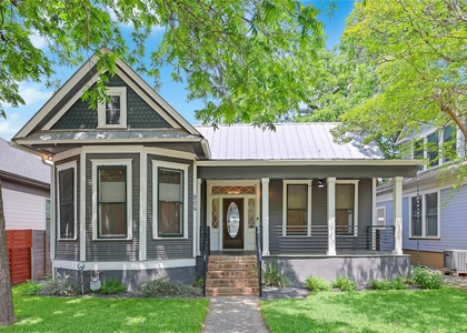 904 Willow St - Photo 1