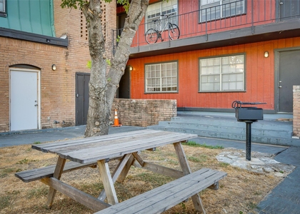 307 E 31 St - Photo 1