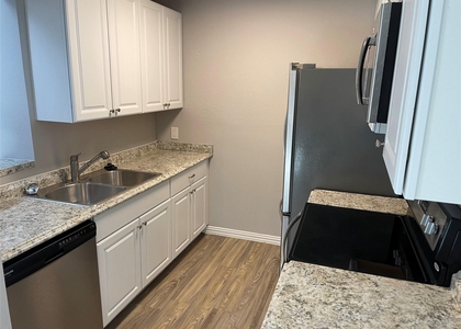 1516 Bay Area Boulevard - Photo 1