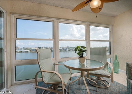 271 Southbay Drive - Photo 1