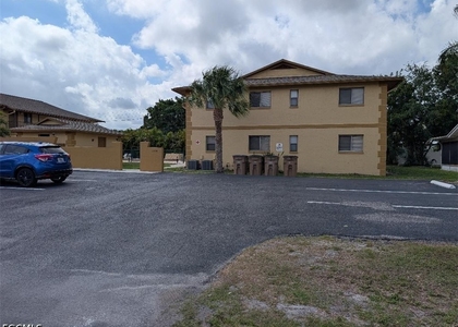1318 Se 40th Terrace - Photo 1