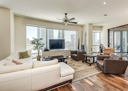1600 Post Oak - Photo 1