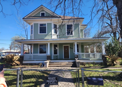 403 Farquhar Street - Photo 1