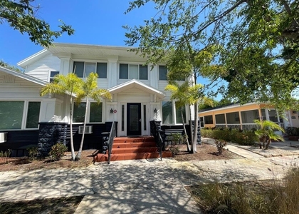 255 6th Avenue N - Photo 1