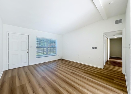 2001 Conway Gardens Road - Photo 1