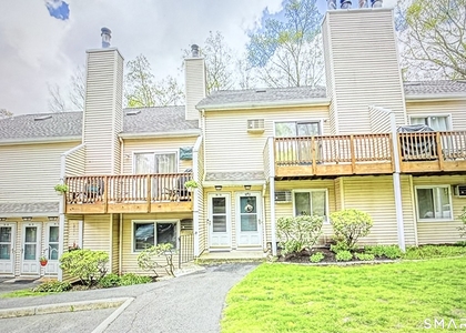 8 Rose Lane - Photo 1